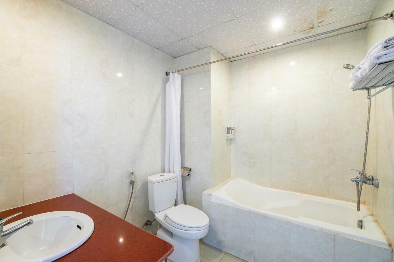 Oyo 375 Hoa Binh Hotel Da Nang Exterior photo